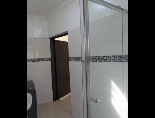 1 BEDROOM PROPERTY TO RENT IN CYRILDENE